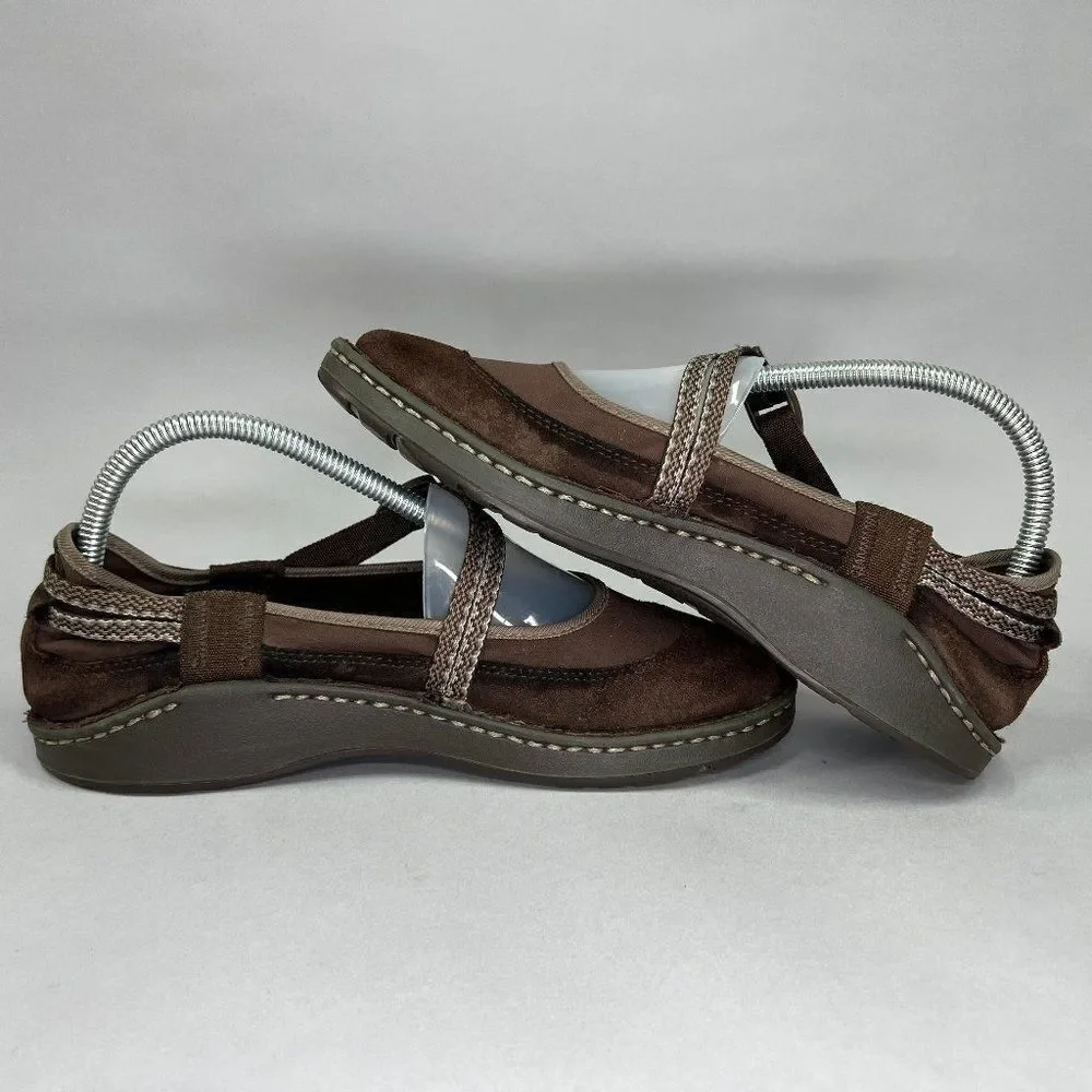 Chaco girl brown